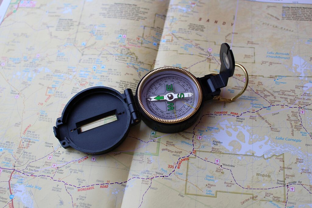 boussole et carte